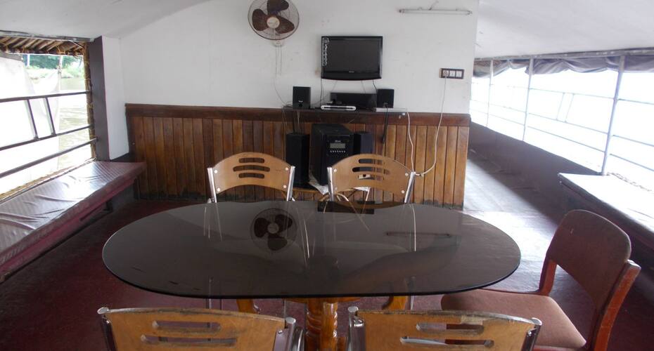 Lake Wonder Cruise - bowl, Alleppey 4