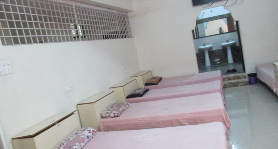 Hotel Diamond Lodge, Hyderabad 3