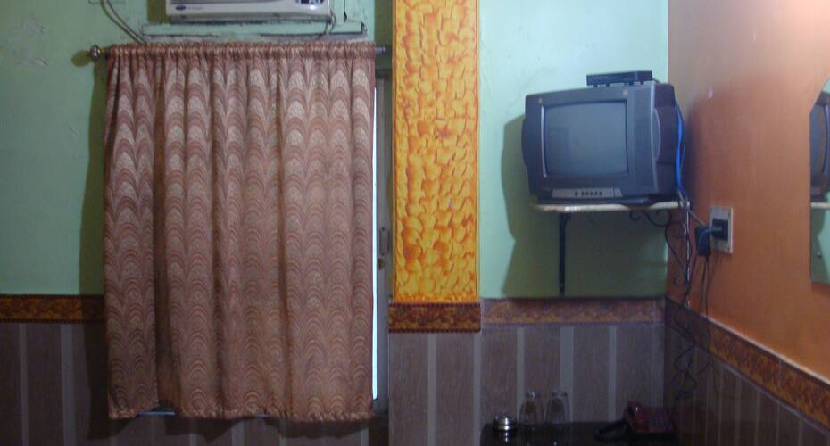 Hotel Majestic International, Kolkata 3