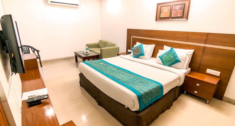 Asian Suites IFFCO Chowk Metro Station, Gurgaon 2
