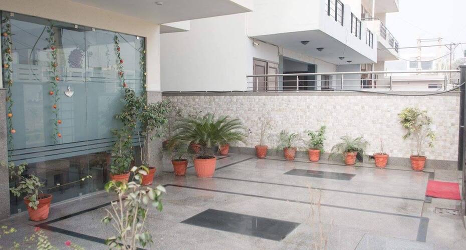 N Stay 31, Gurgaon 5