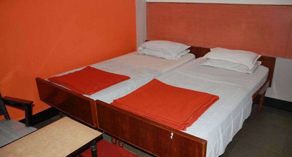 Utsav Lodging & Boarding, Belgaum 4
