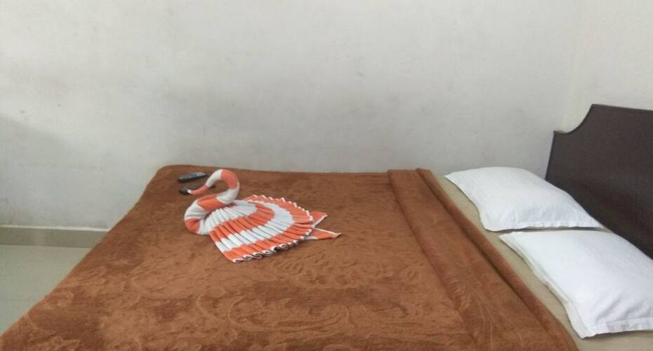 White Petal Homestay, Munnar 5