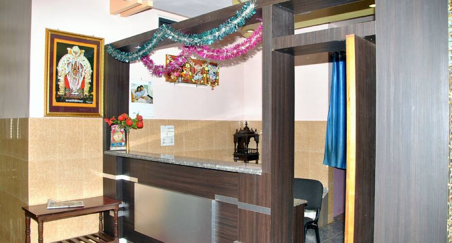 I Roomz Sanman Delux, Badami 3