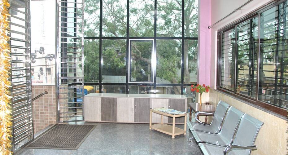 I Roomz Sanman Delux, Badami 4