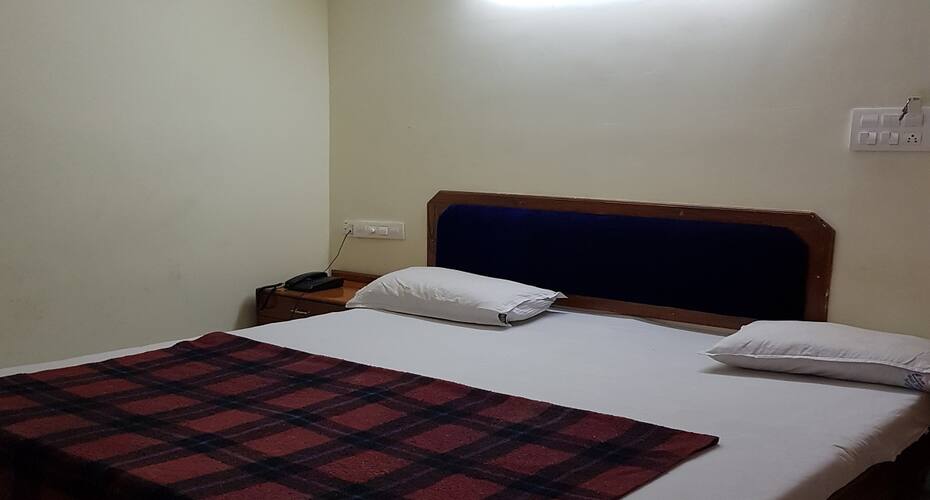 iROOMZ Krishna Grand Inn, Guntur 5