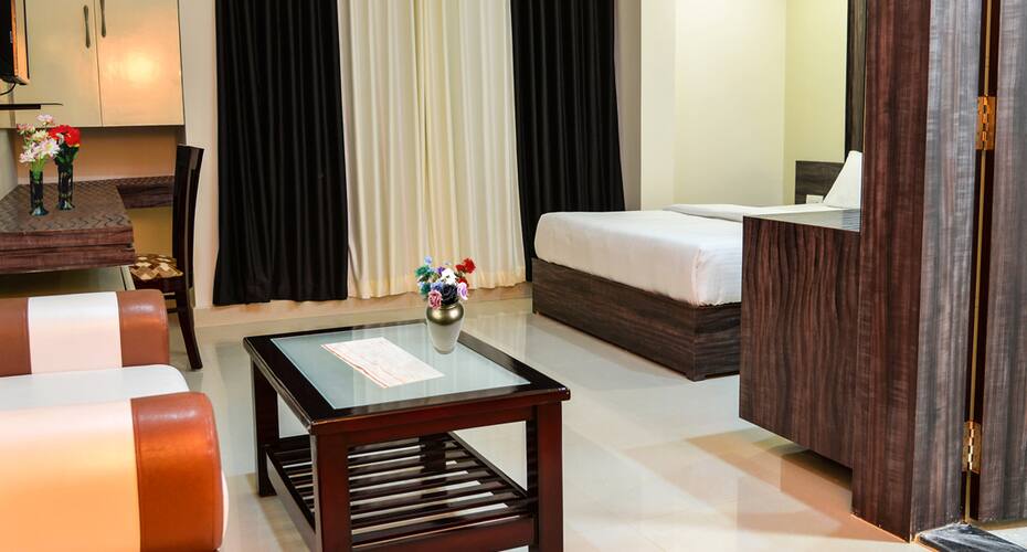 Hotel Amber Castle, Hassan 4