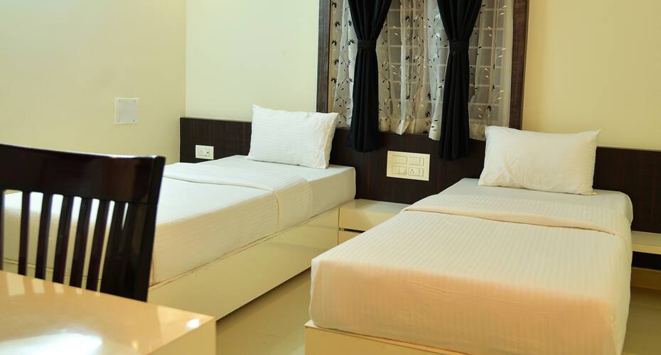 Hotel Amber Castle, Hassan 5