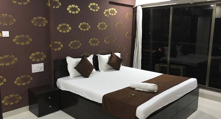 Highrise IV Executive Service Apartment, Mumbai 4