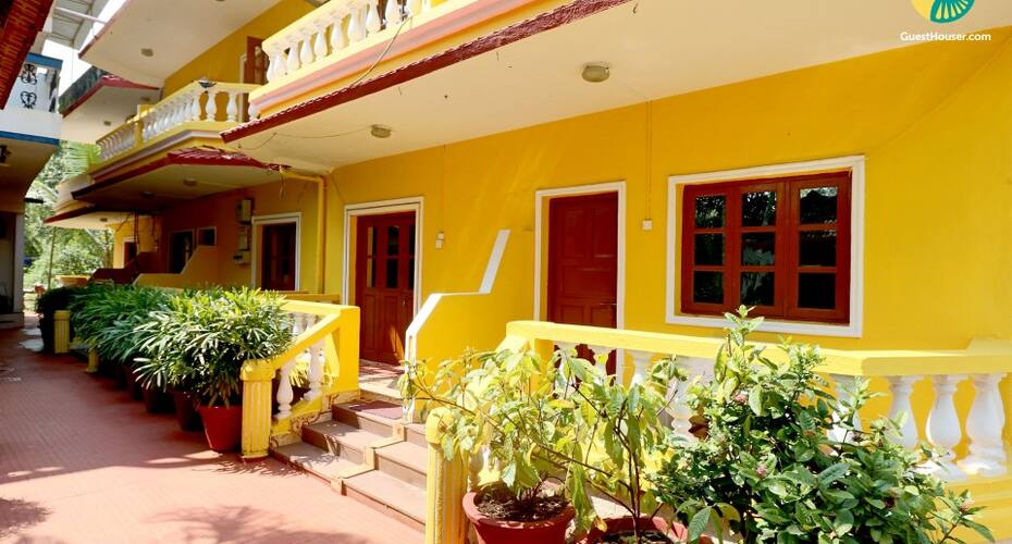 Private room near Calangute Beach, Goa 4