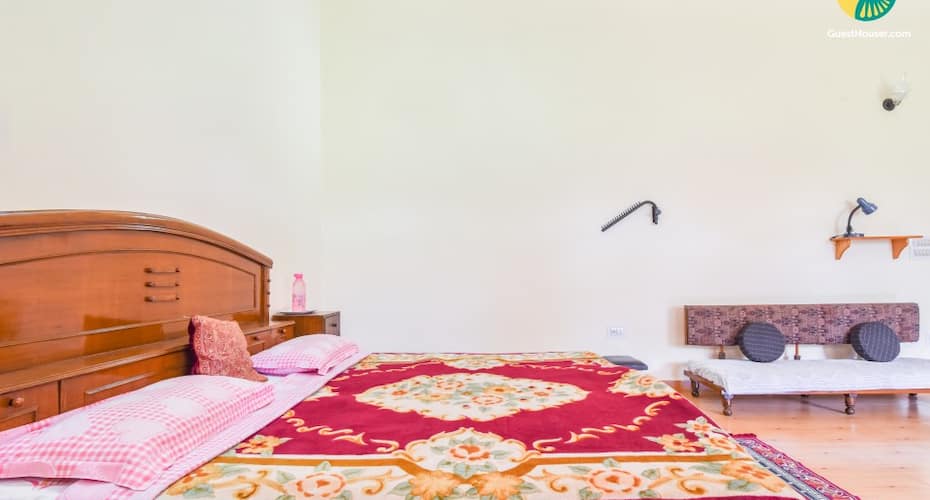 Homestay room for 3 near Raja's Tomb, Madikeri 2
