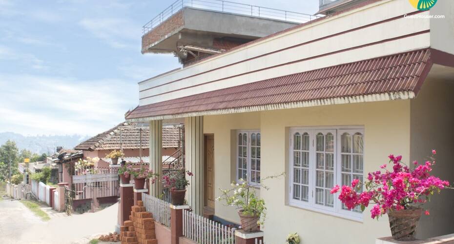 3 Bhk Near Raja's Tomb, Madikeri 2