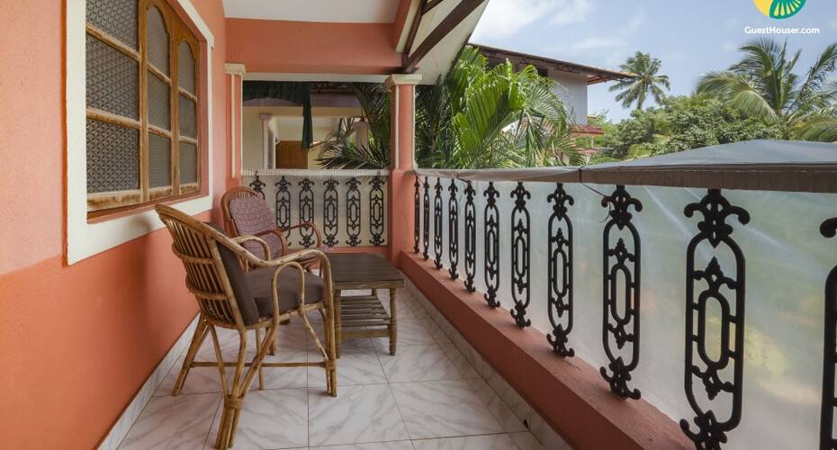 Villa with a shared pool, Goa 5