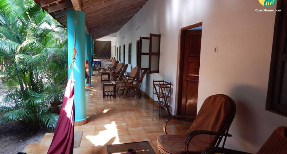 Homestay for 3 in Anjuna, Goa 4