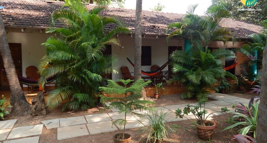 Homestay for 3 in Anjuna, Goa 1