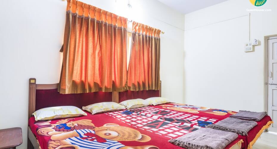 Room for 4 on Kihim Beach, Alibaug 2