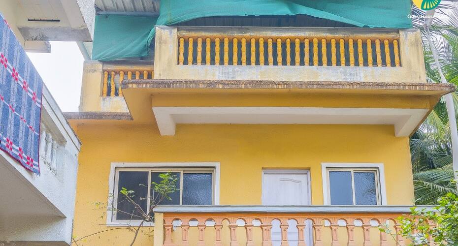Room for 4 on Kihim Beach, Alibaug 4