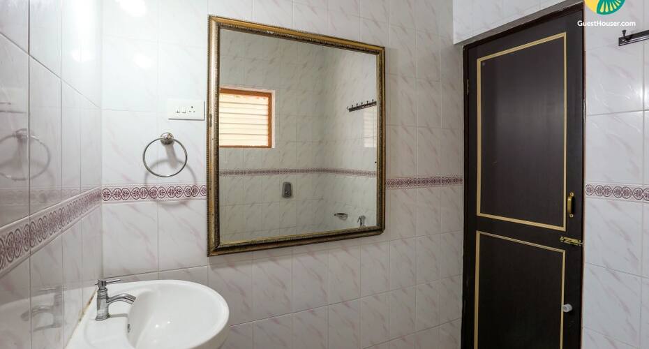 Boutique stay for 3, Goa 4