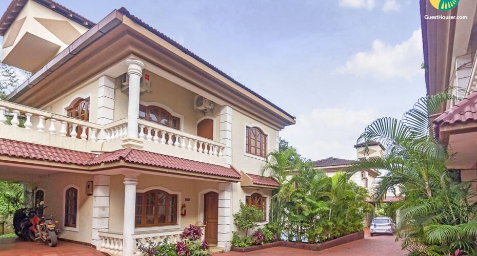 4-BR pool villa near Baga Beach, Goa 4