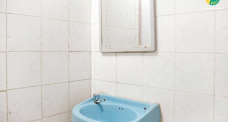 Private room in a guesthouse, Mahabaleshwar 2