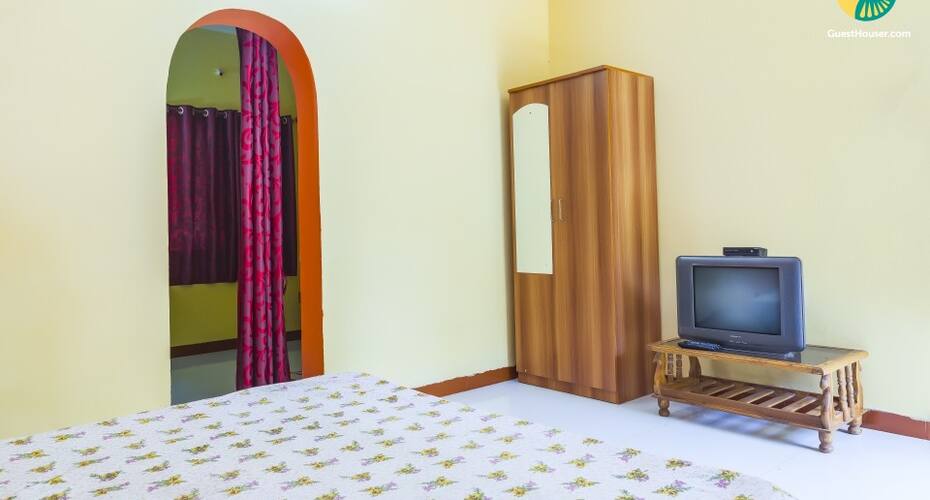 1-BR stay near Varsoli Beach, Alibaug 2