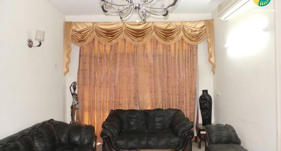 4-BR villa for 8 guests, Gurgaon 2