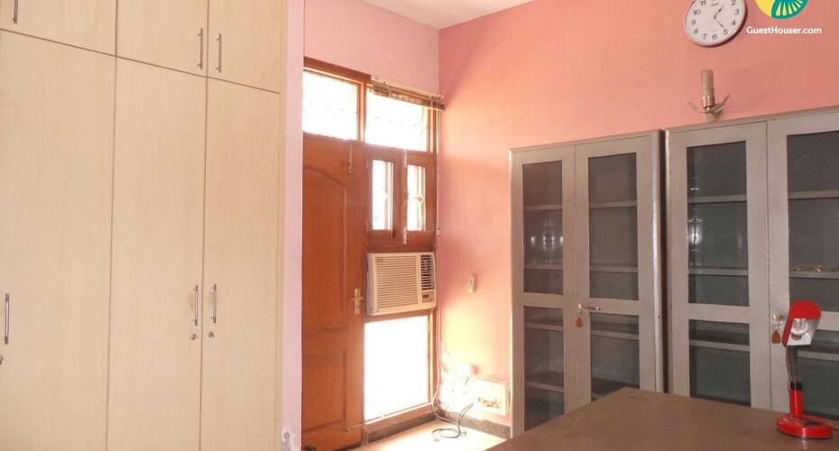 4-BR villa for 8 guests, Gurgaon 3