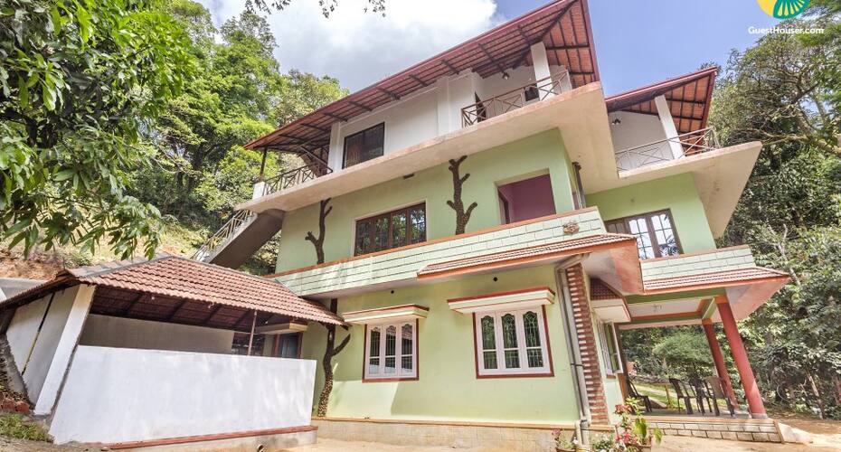 Homestay Accommodation For 2 Guests, Madikeri 1