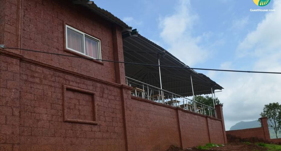 Cottage room for 3 with Wifi, Mahabaleshwar 3