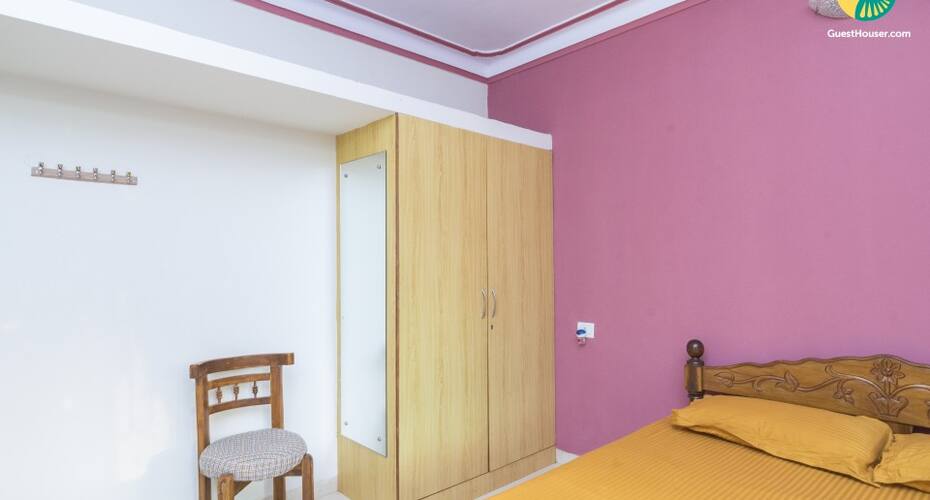 Couple cottage room in Calangute, Goa 3