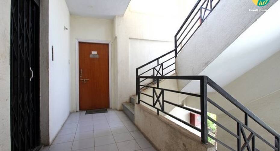 Apartment room for 3, Pune 3