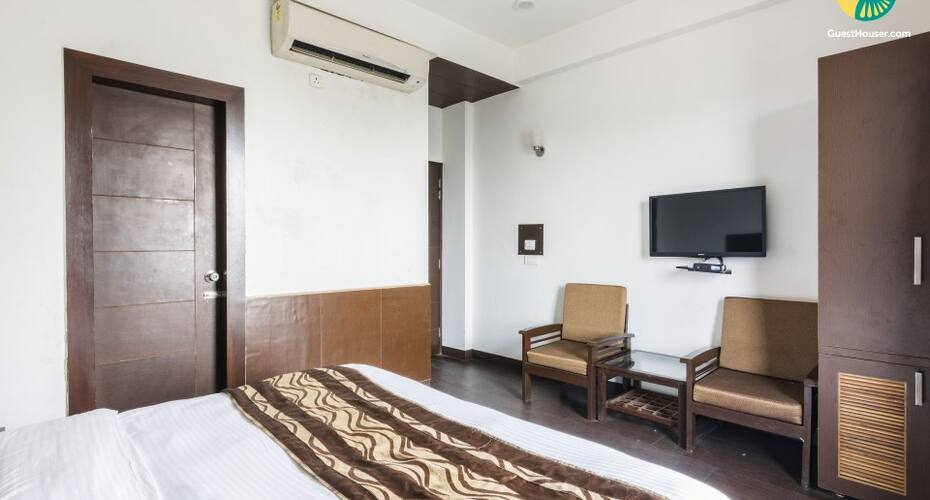 Boutique room for 3, Gurgaon 3