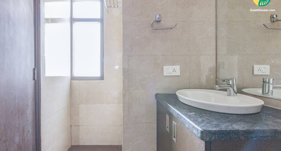 Boutique room for 3, Gurgaon 4
