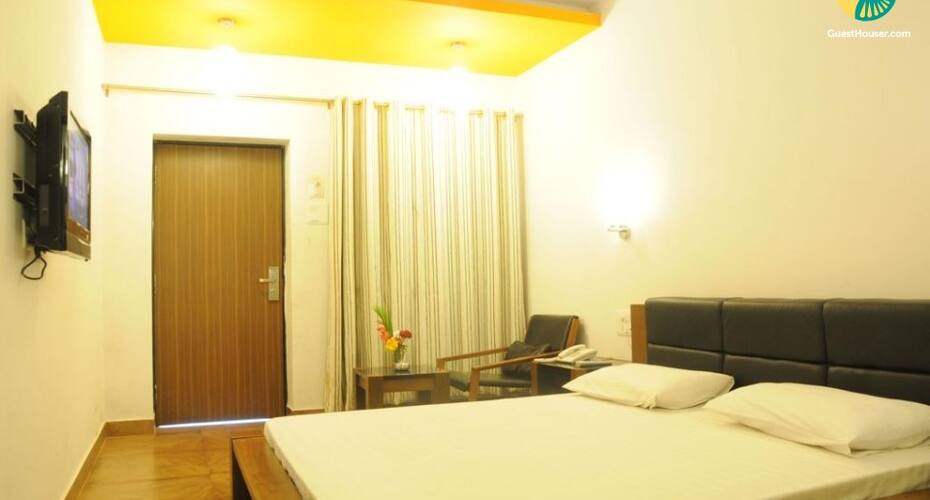 Cottage for three, Mahabaleshwar 3
