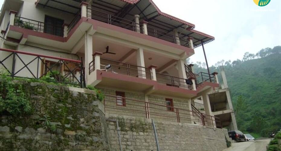 Private Room with a Valley View, Kasauli 1