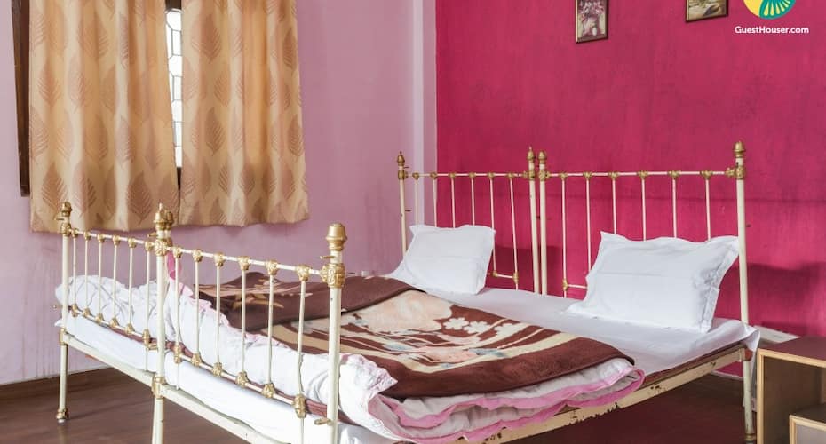 Boutique room for 3 in Sukhtal, Nainital 2