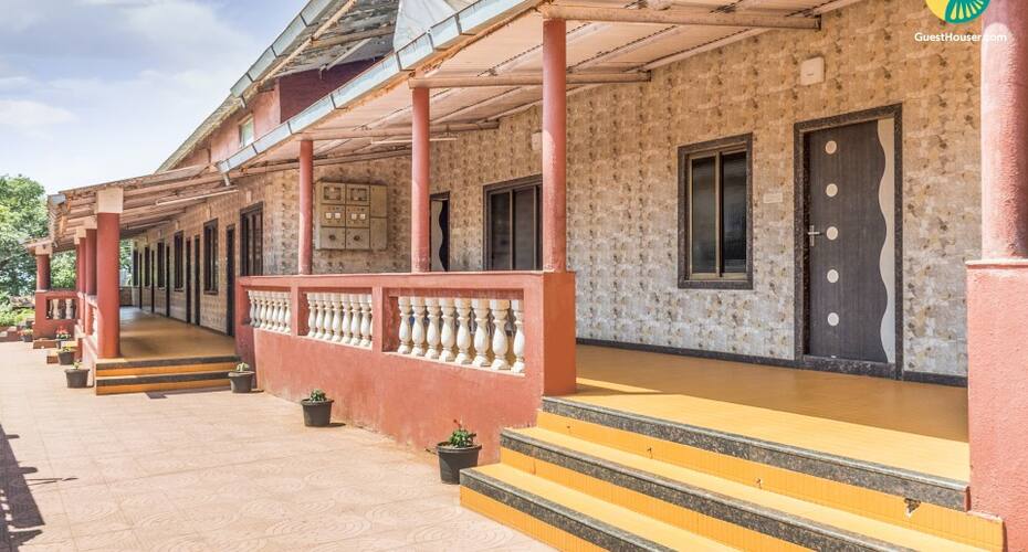A pool villa for three, Mahabaleshwar 1