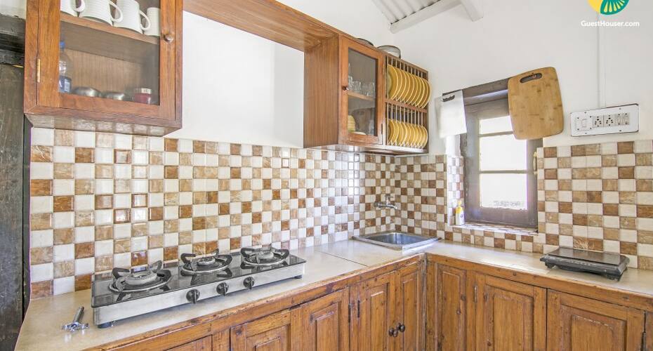 Room for 3 ina heritage stay, Dalhousie 2