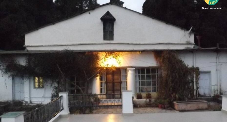 Family accommodation in a cottage, Mussoorie 3