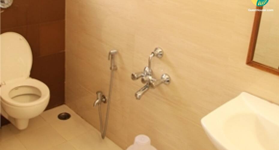 2-BR apartment for six, Shirdi 5