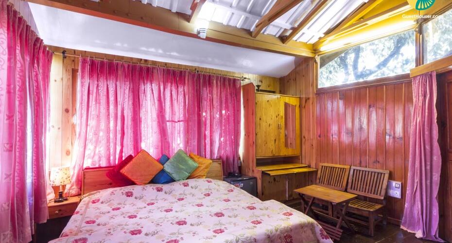 1-BR Treehouse for Three, Manali 2
