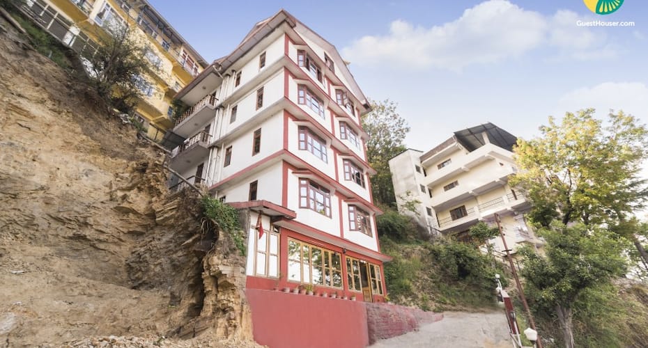 Well-furnished stay for solo travellers, Shimla 4