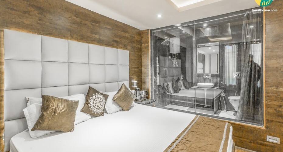 Tastefully done stay, 750 m from Mall Road, Shimla 2