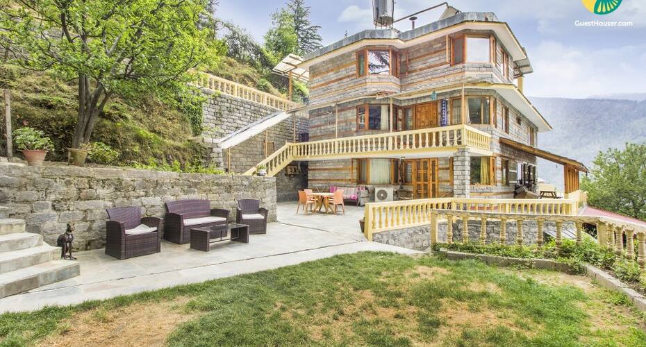 Cheerful stay snuggled in a breathtaking landscape, Manali 3