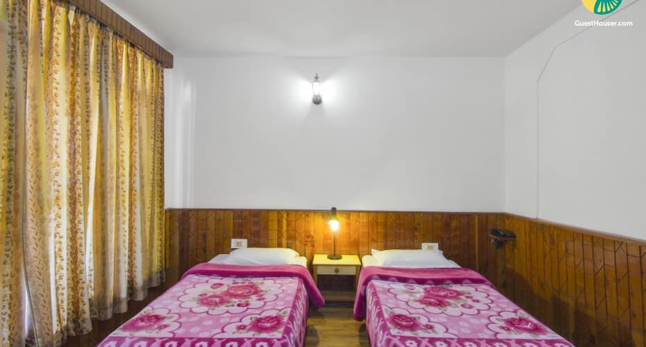 Well-furnished 1-bedroom stay, 600 m from Manu Temple, Manali 2