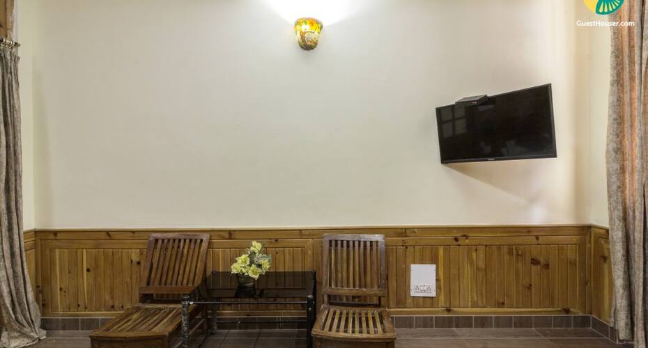 Cottage room for 3 with bonfire facility, Manali 2