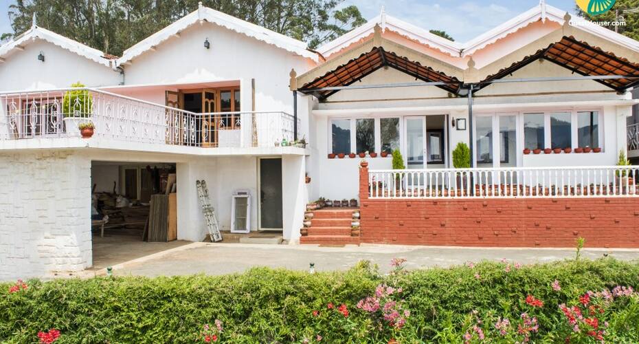 Restful abode with a gorgeous view, 2 km from Rose Garden, Ooty 4