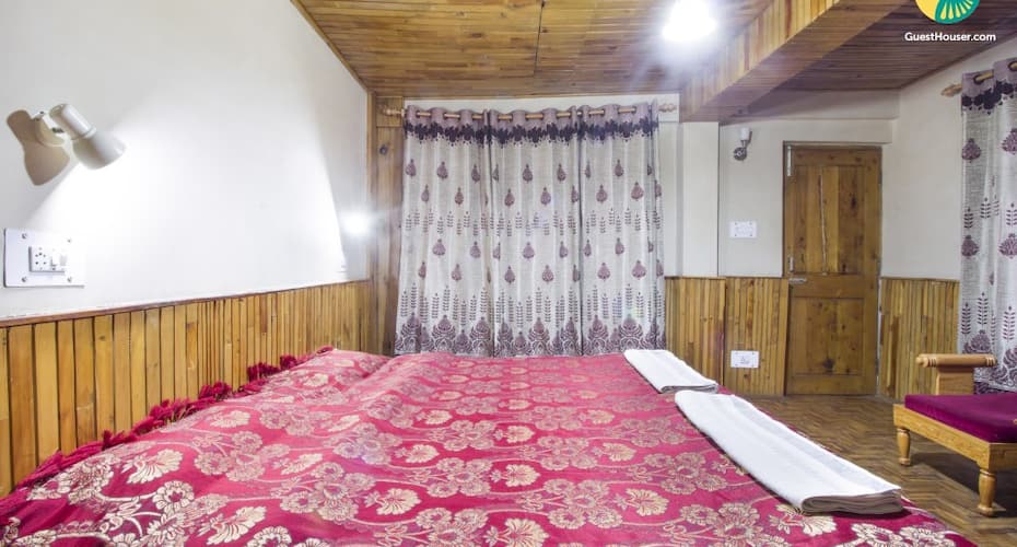 Well-appointed boutique stay, close to Van Vihar, Manali 3