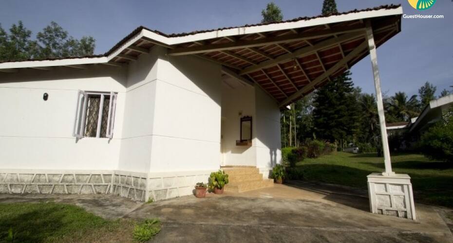 2-BR cottage for 6 guests, Coorg 3