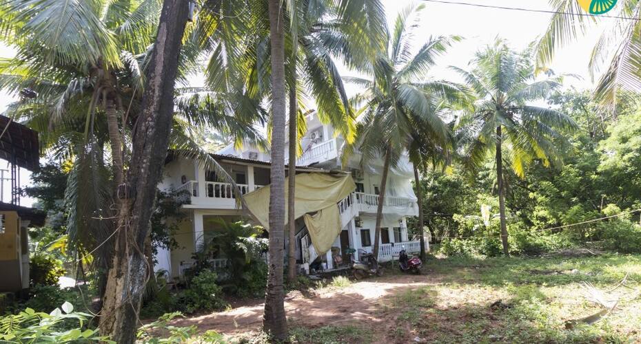 Pleasant 1-bedroom guest house, Goa 1